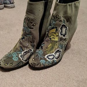 Rebels Ankle Boots